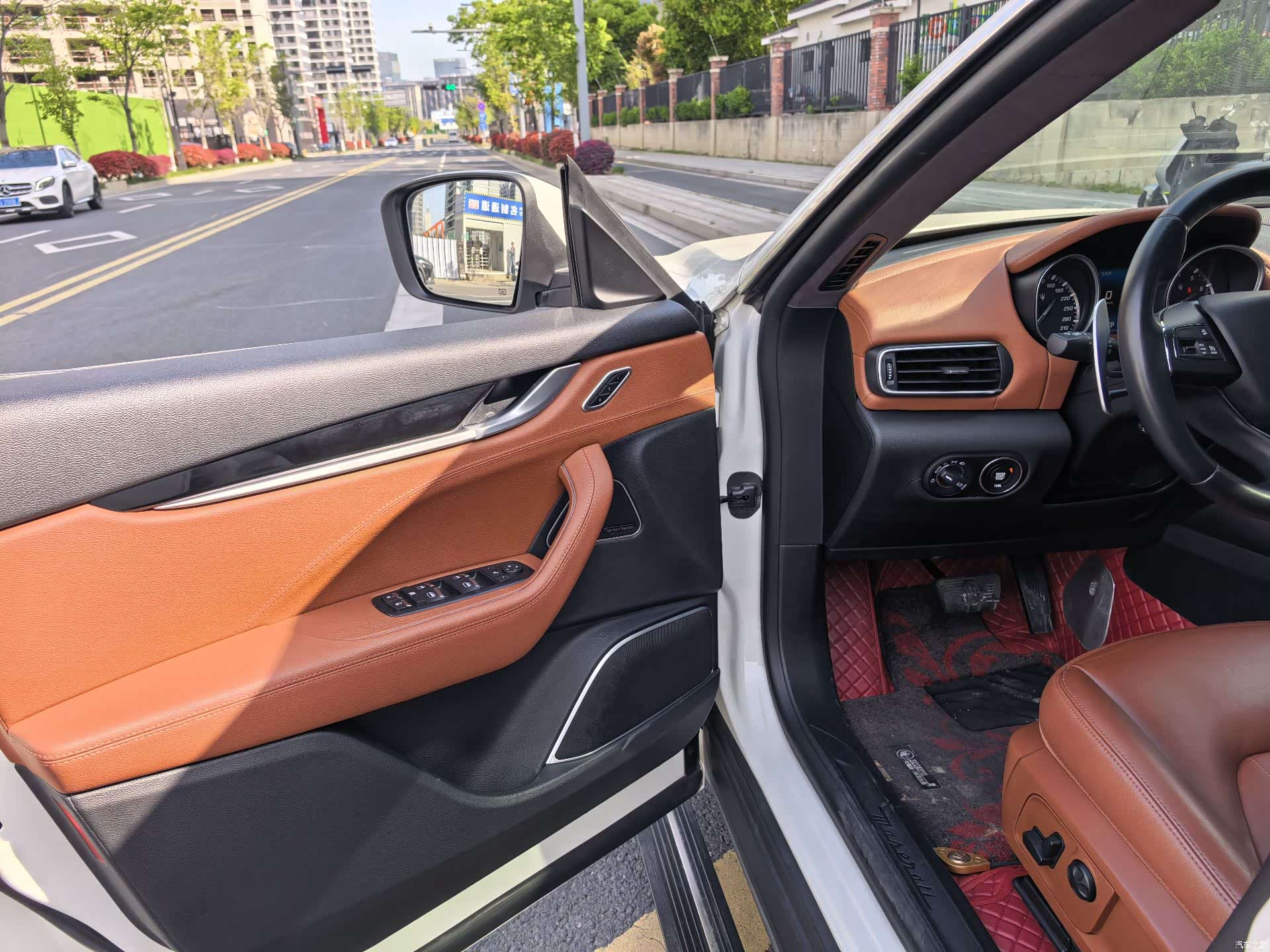 Maserati Levante, 2017 14