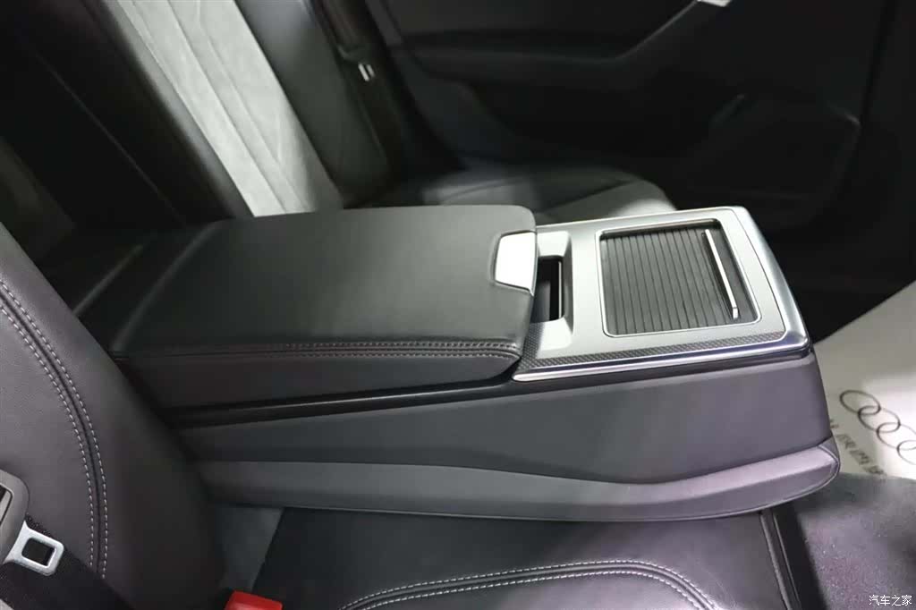 Audi A6L, 2020 12