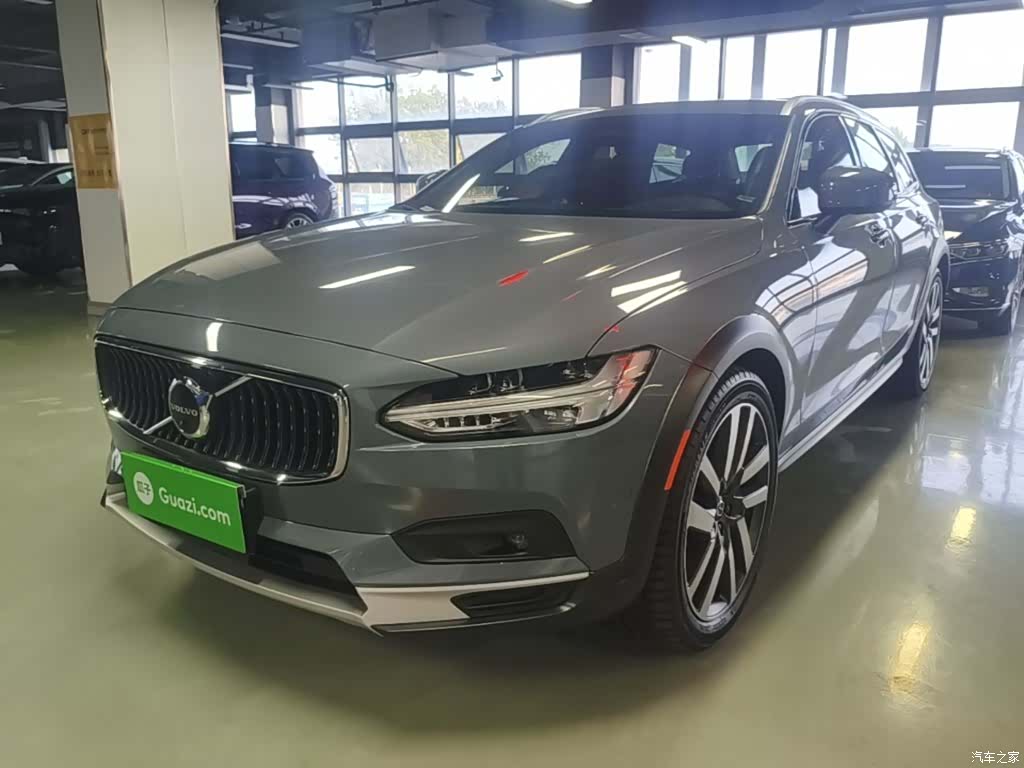 Volvo V90, 2023 1