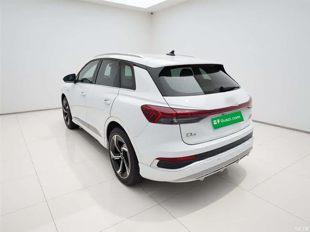 Audi Q4 e-tron, 2024 все фото