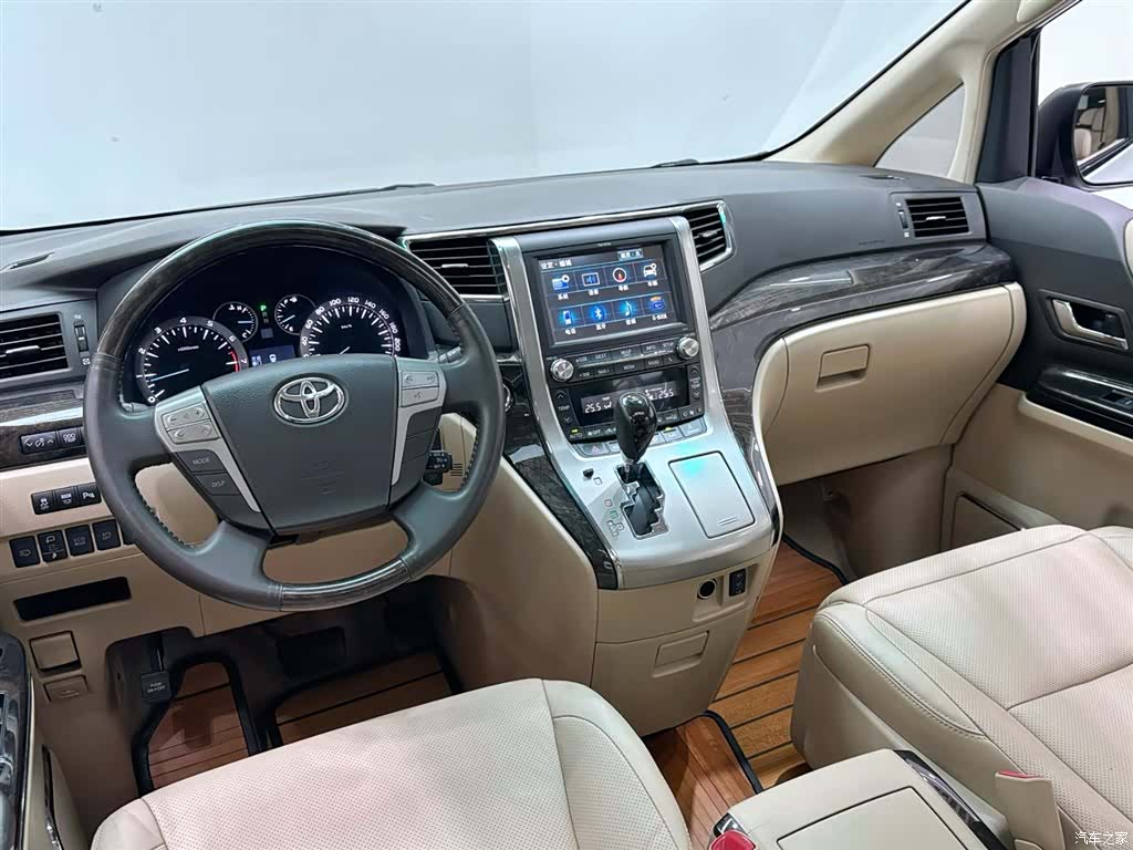 Toyota Alphard, 2014 19