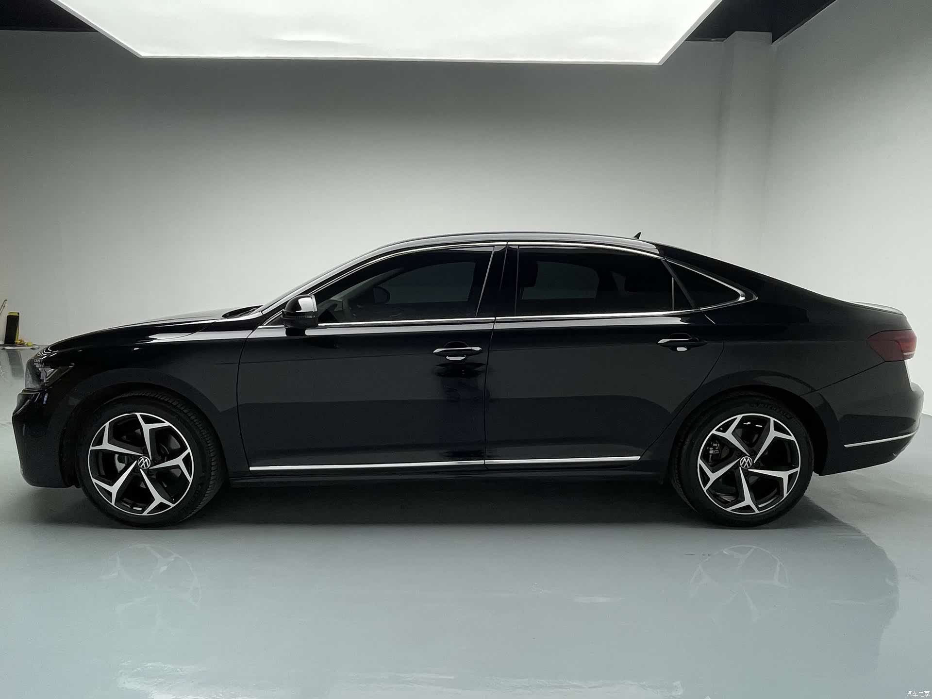 Volkswagen Passat, 2024 4