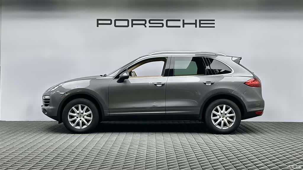 Porsche Cayenne, 2012 4