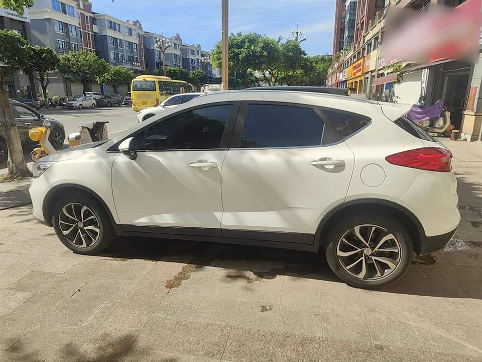 Geely Emgrand GS