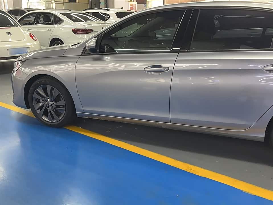 Dongfeng Wuhan Car