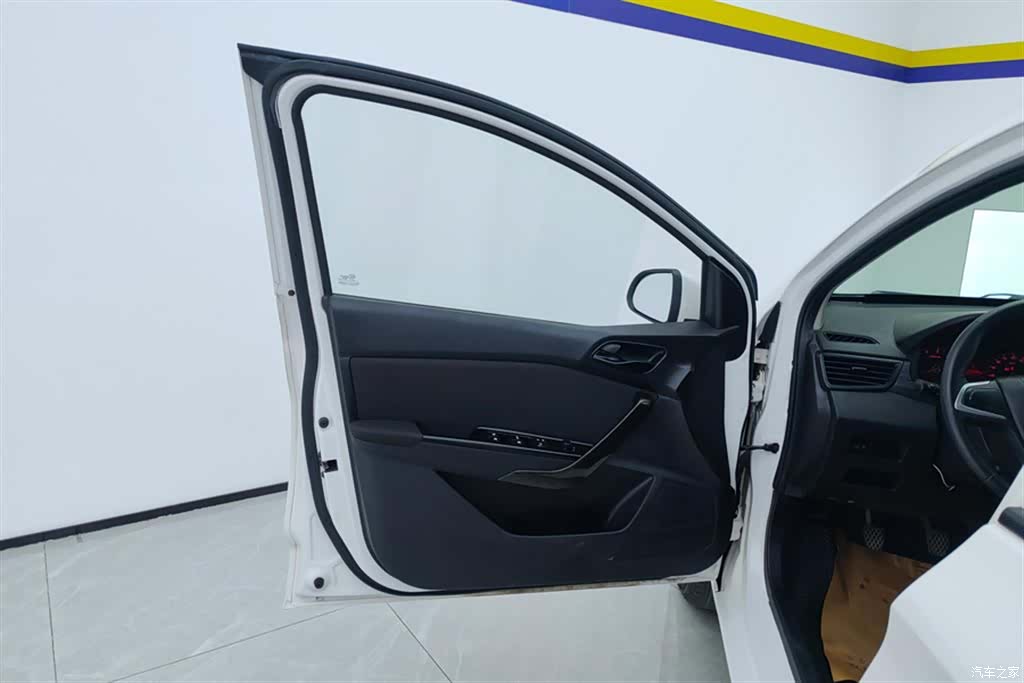 Wuling 310, 2019 7