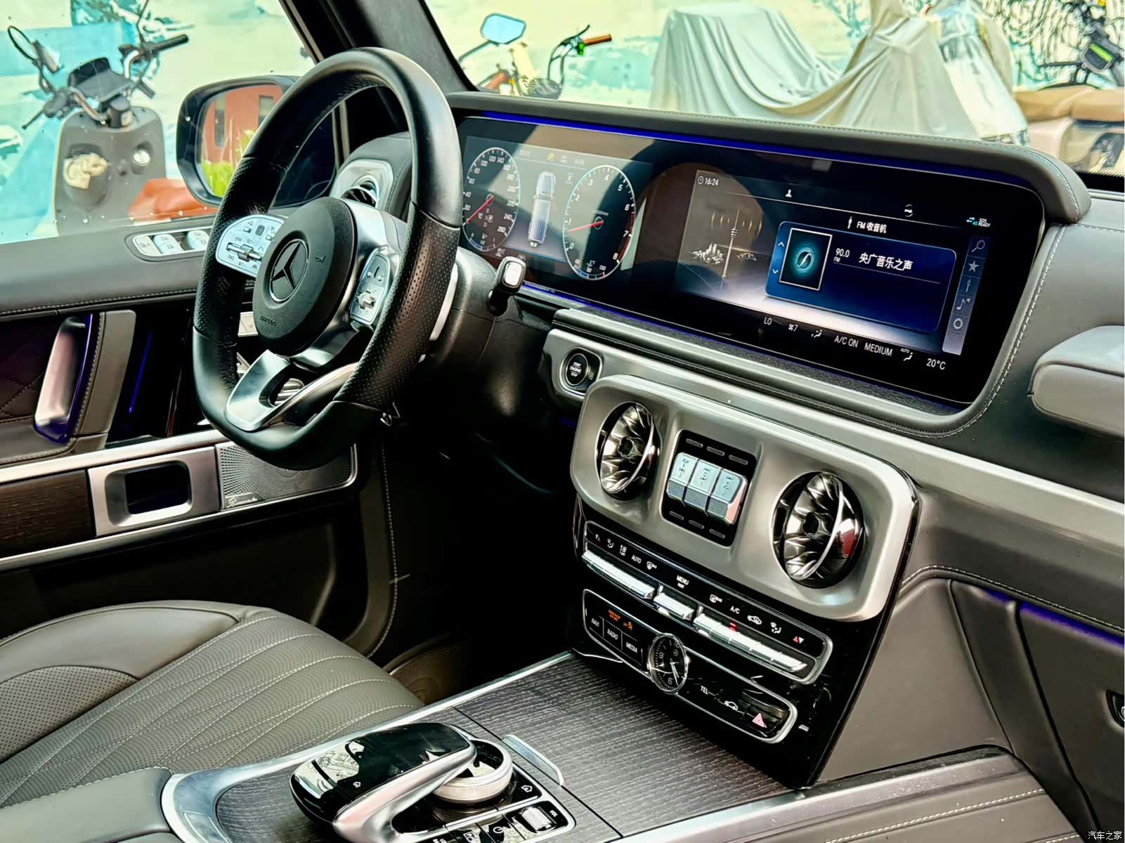 Mercedes-Benz G-Class, 2022 19
