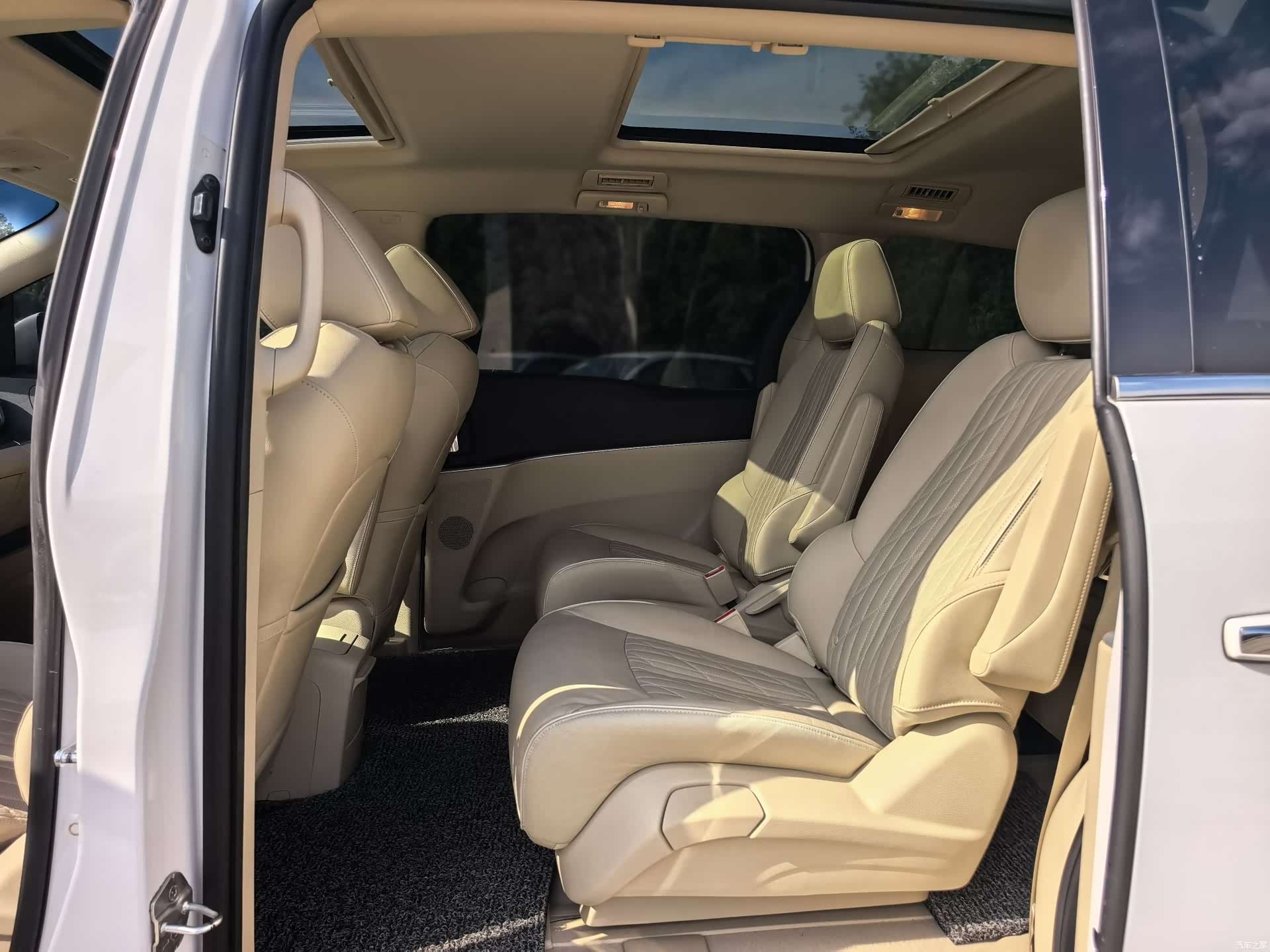 Buick GL8, 2023 9