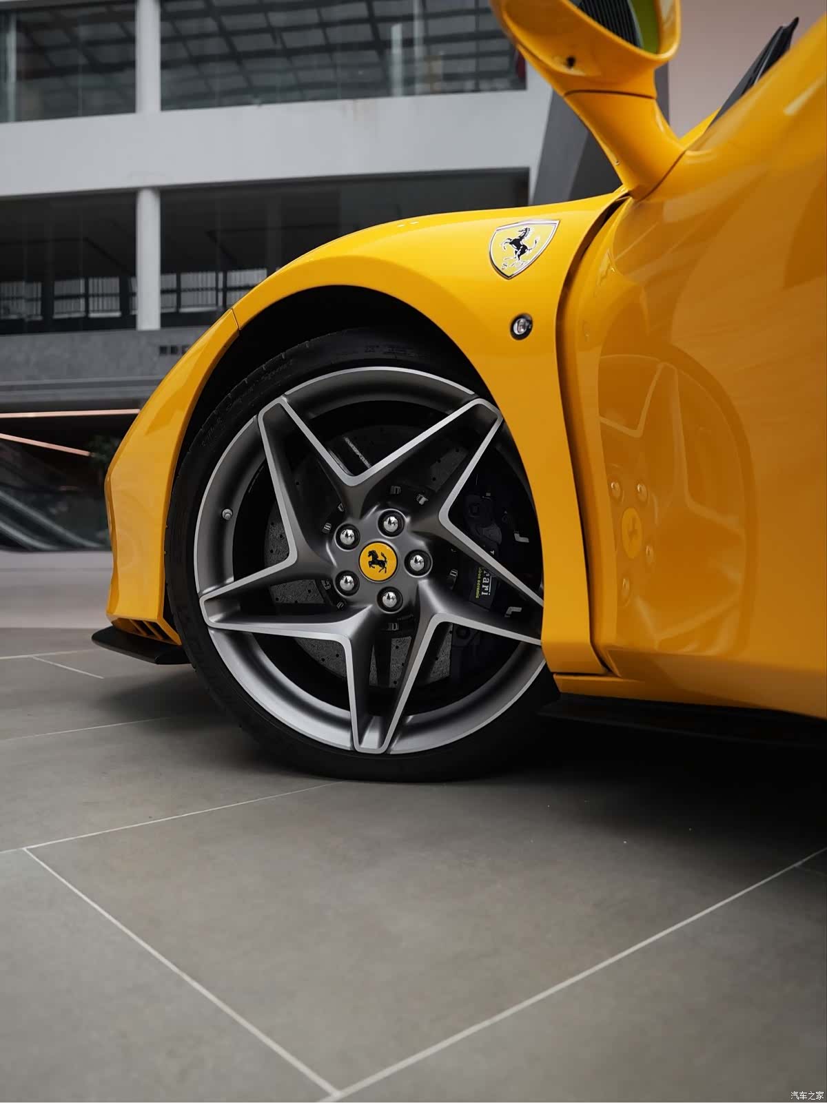 Ferrari F8, 2021 16