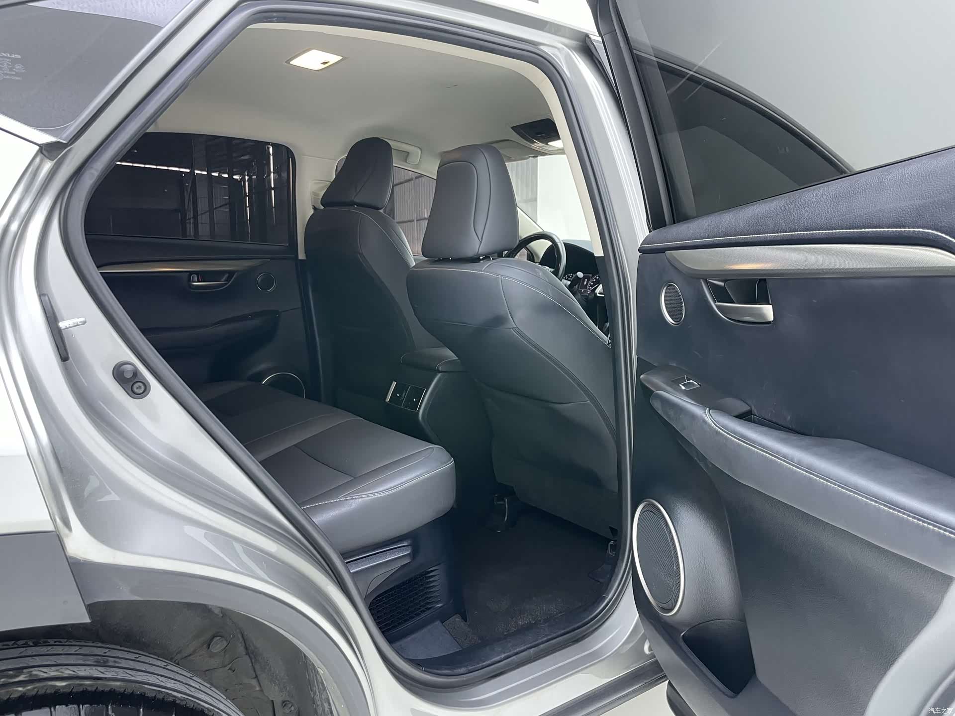 Lexus NX, 2020 30
