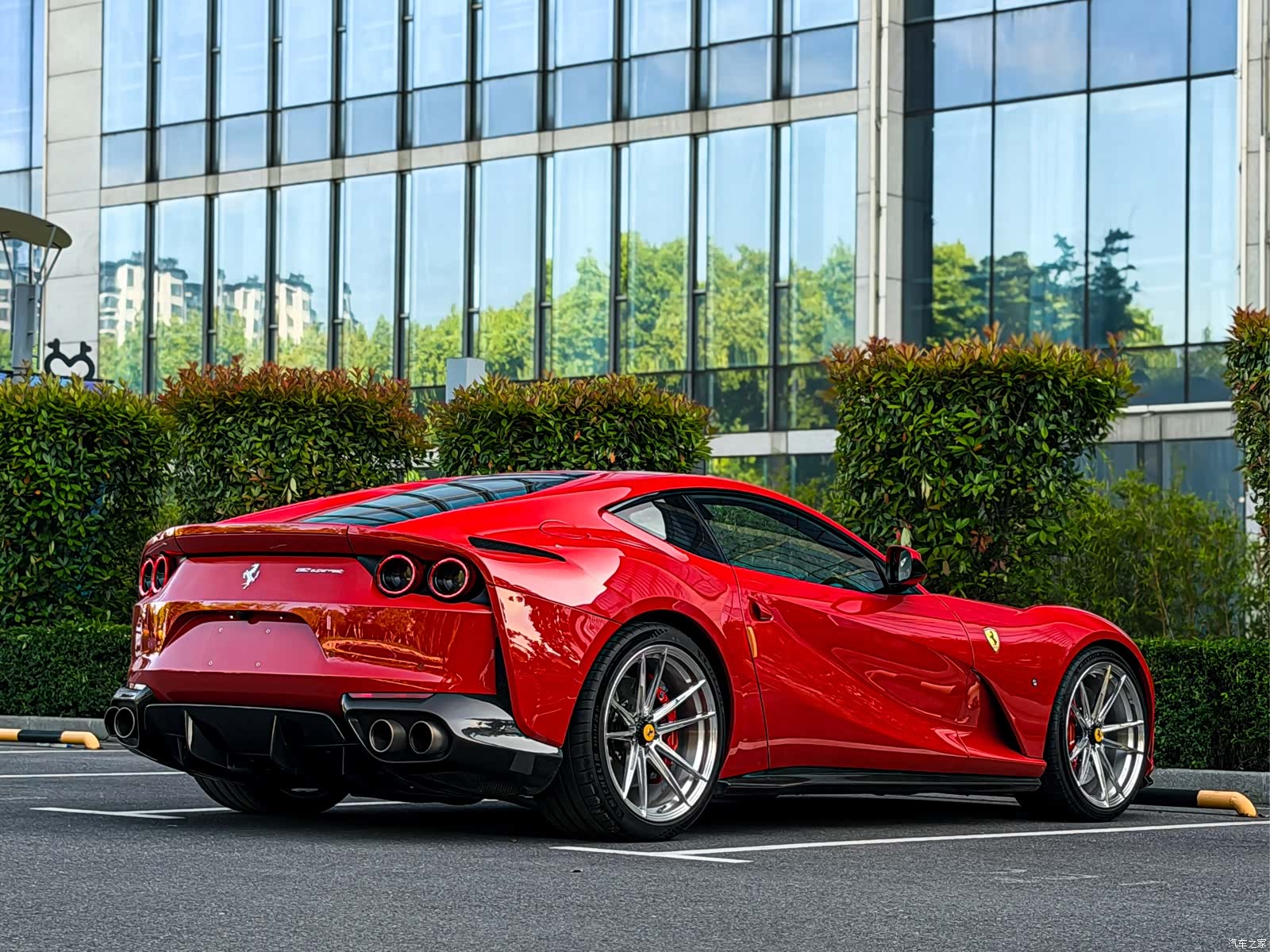 Ferrari 812, 2018 26