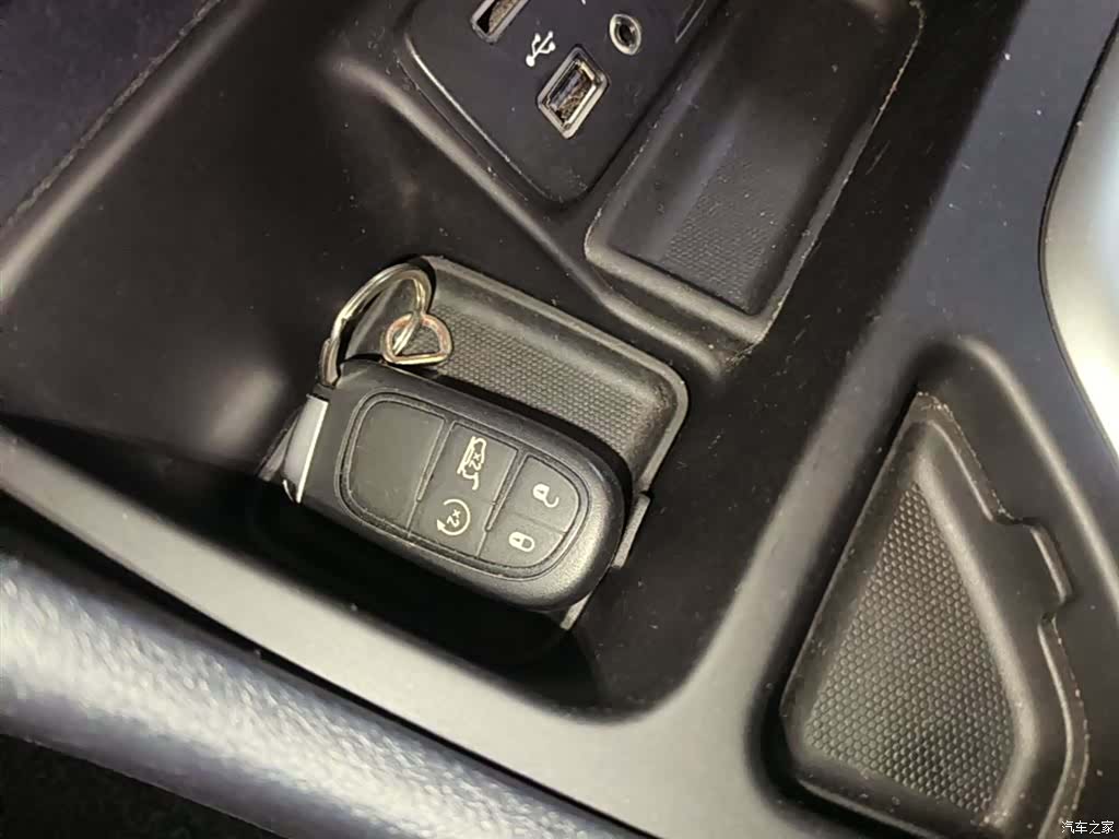 Jeep Cherokee, 2021 9