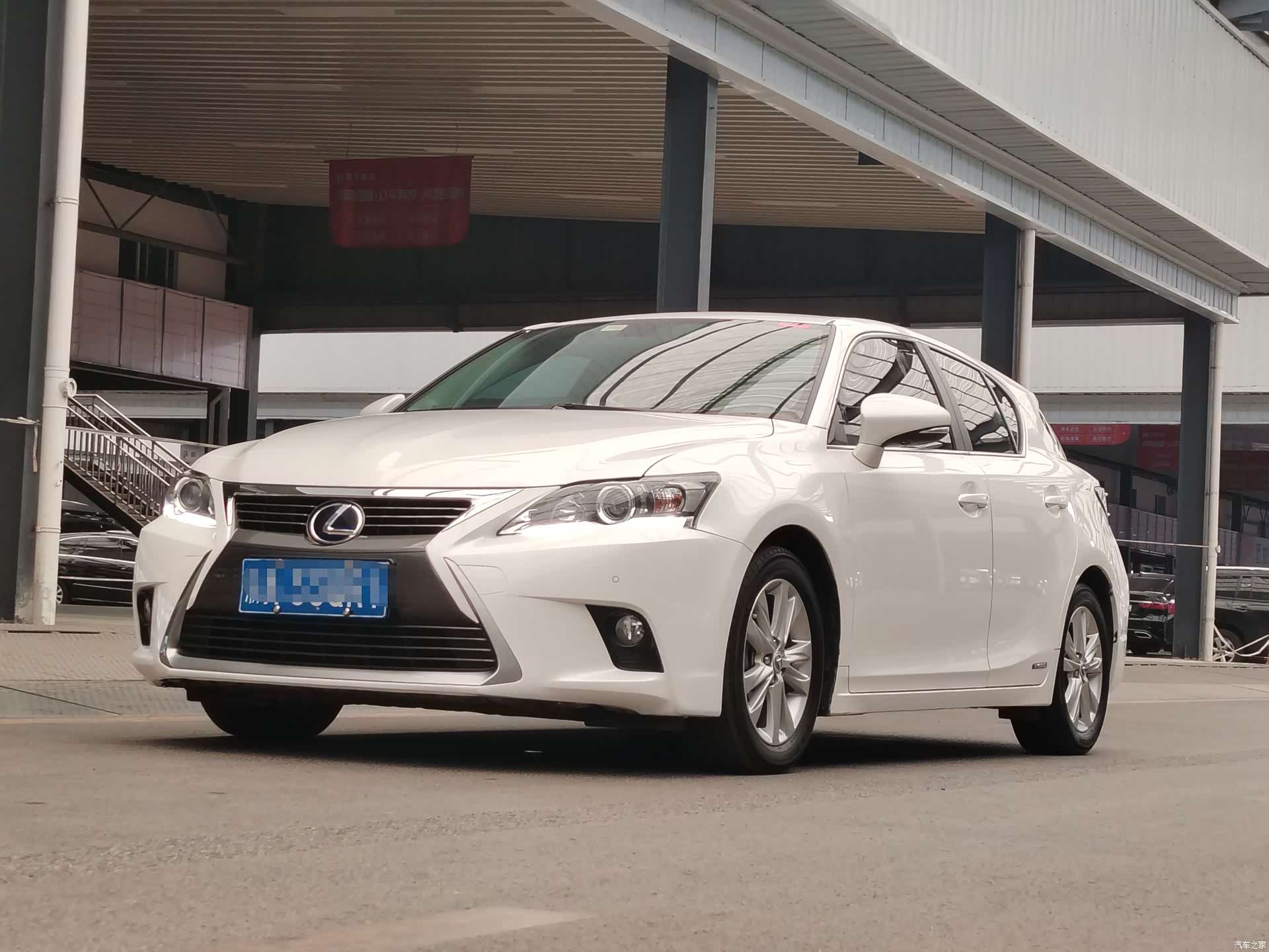 Lexus CT, 2017 1