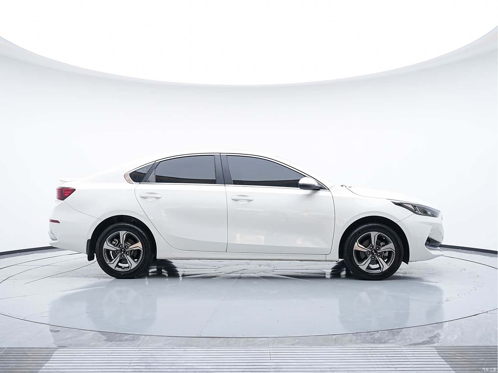 Kia K3, 2020 все фото