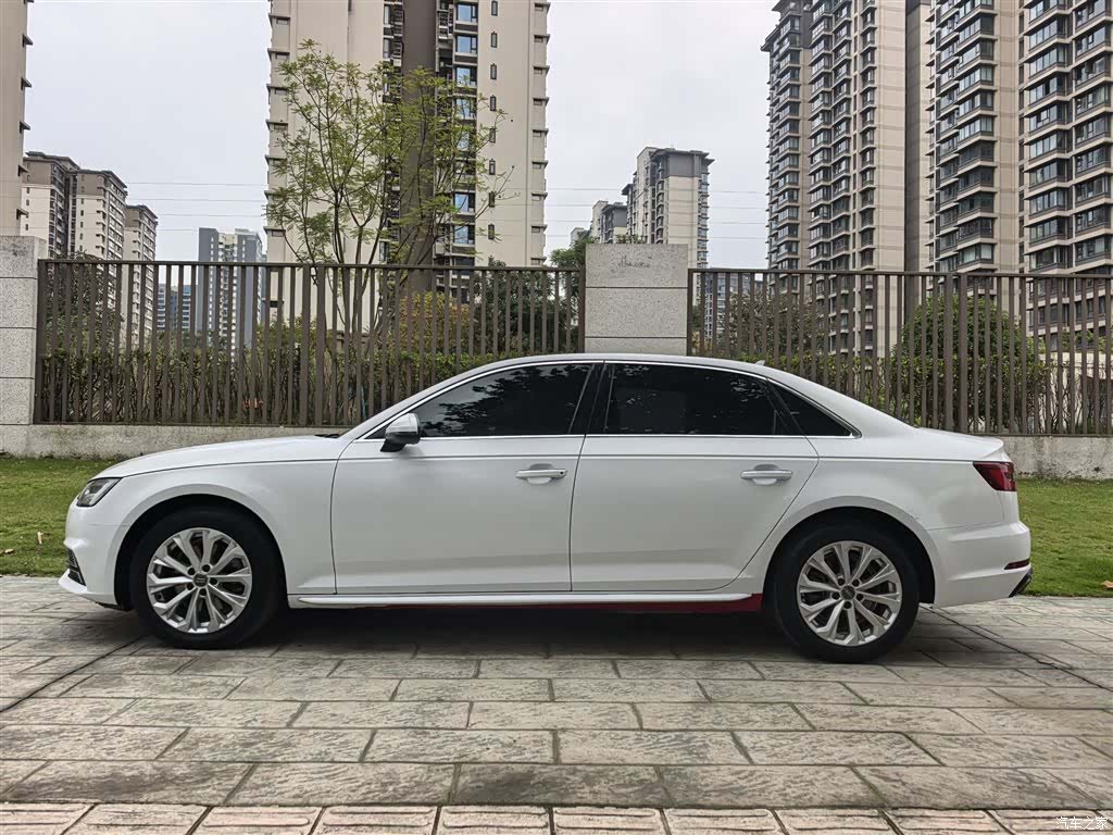 Audi A4L, 2019 25