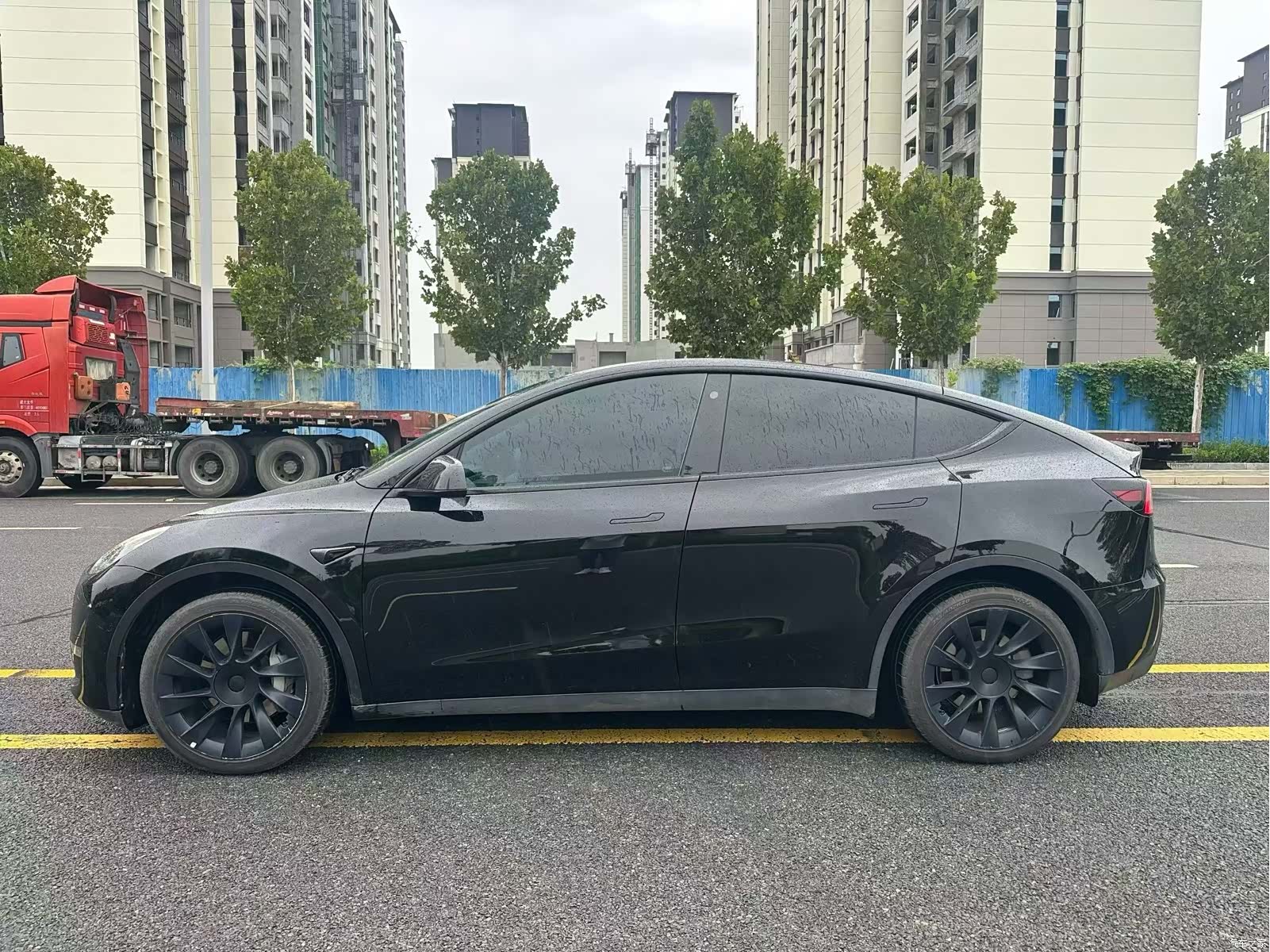Tesla Model Y, 2023 3