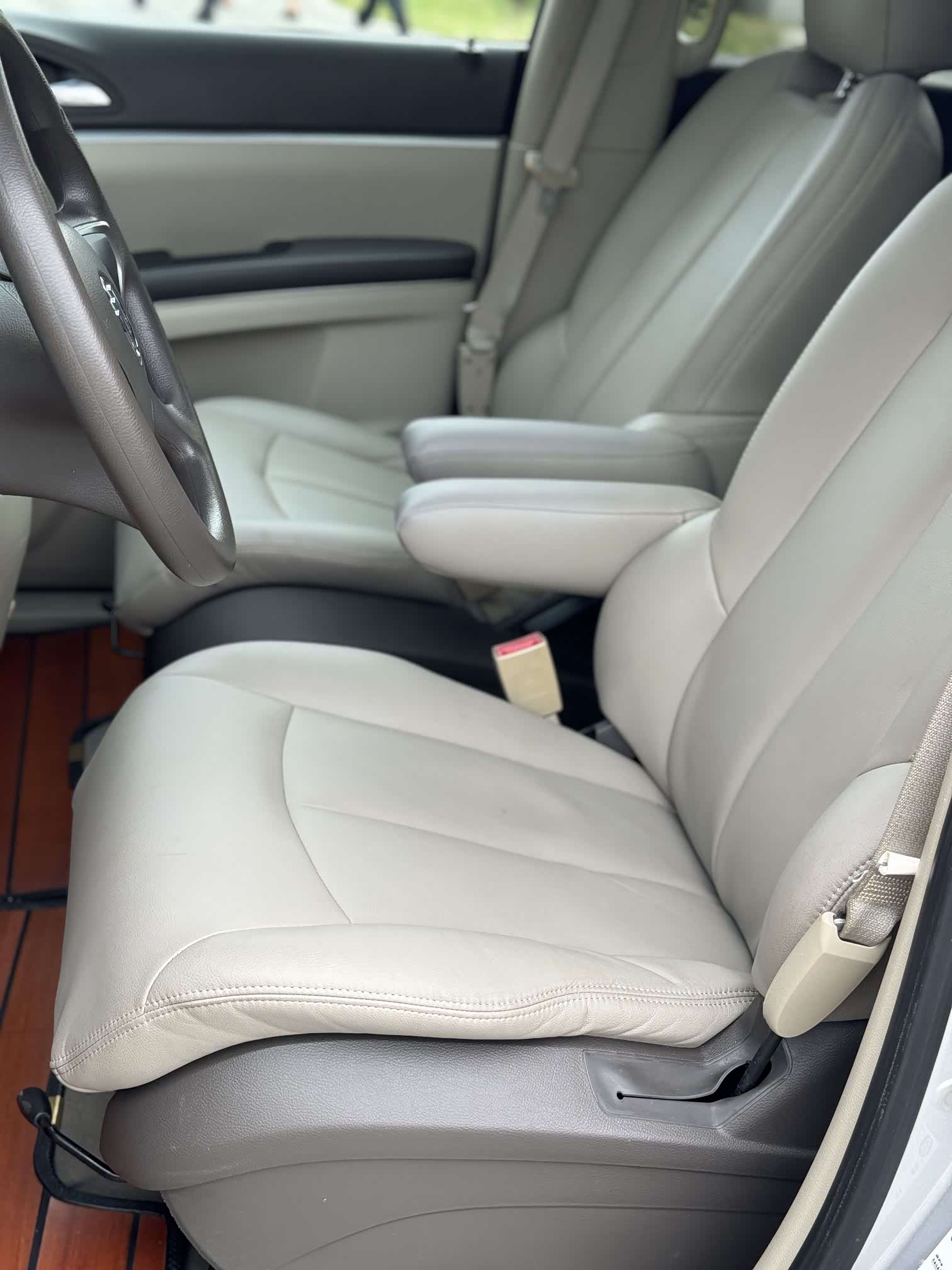 Buick GL8, 2014 9