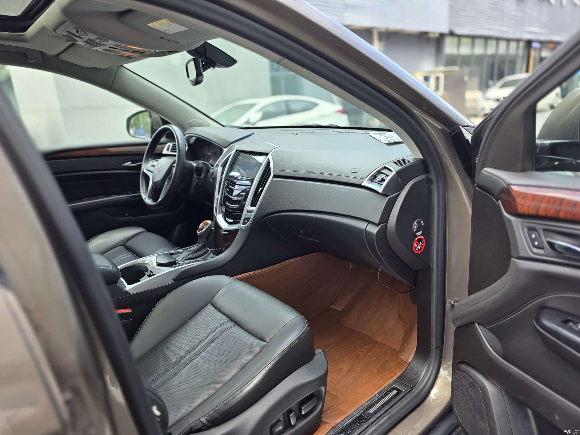 Cadillac SRX, 2016 6
