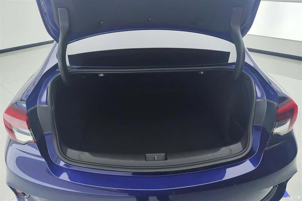Buick Regal, 2020 4
