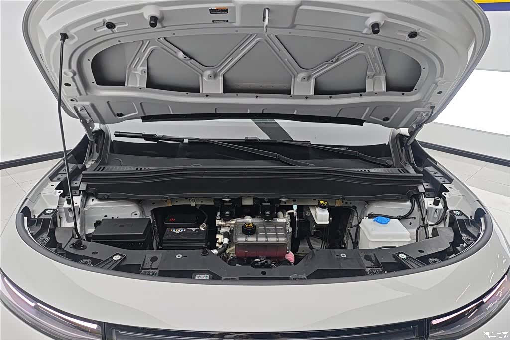 Leapmotor B10, 2025 10