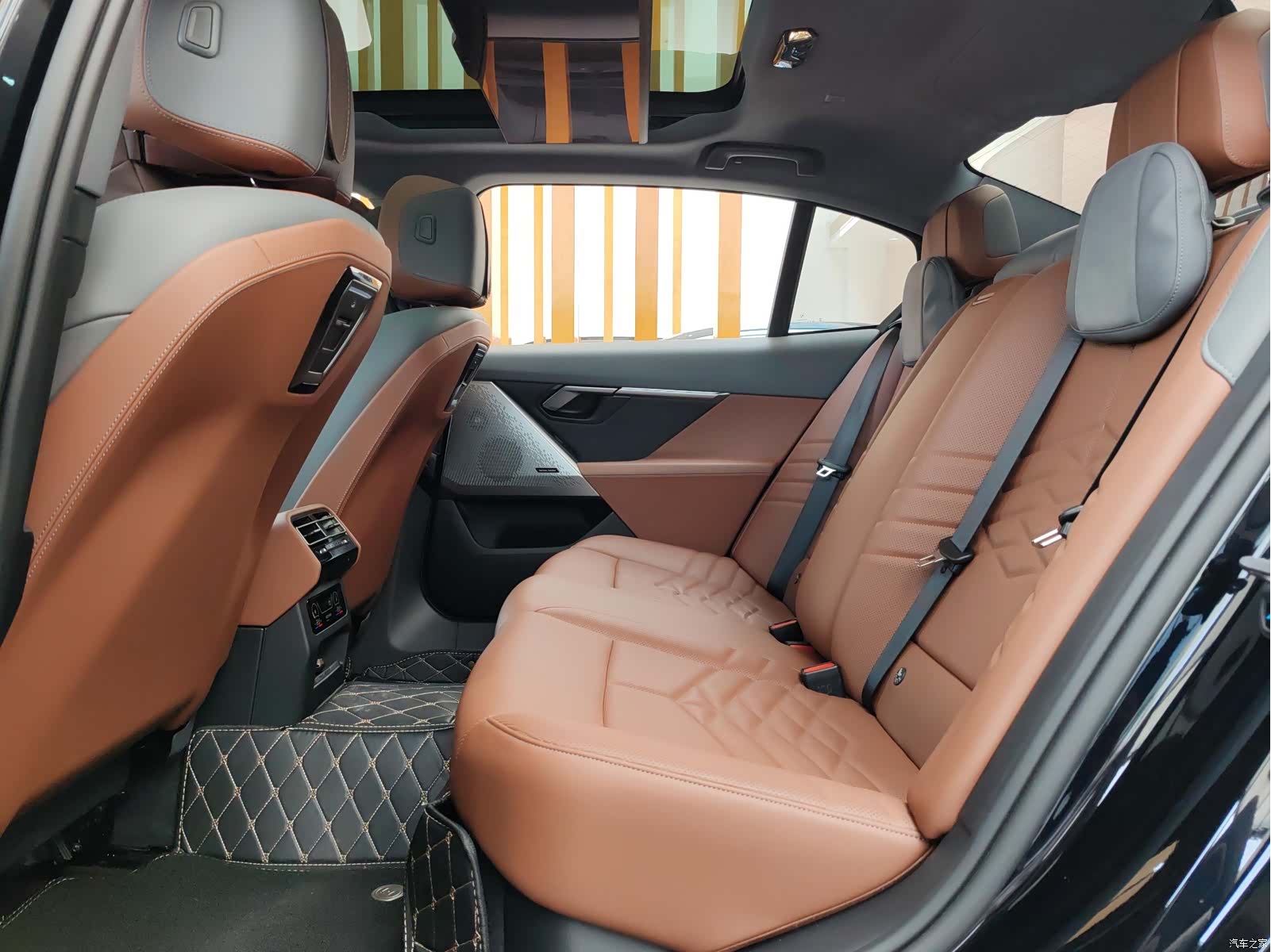 BMW i5, 2024 10
