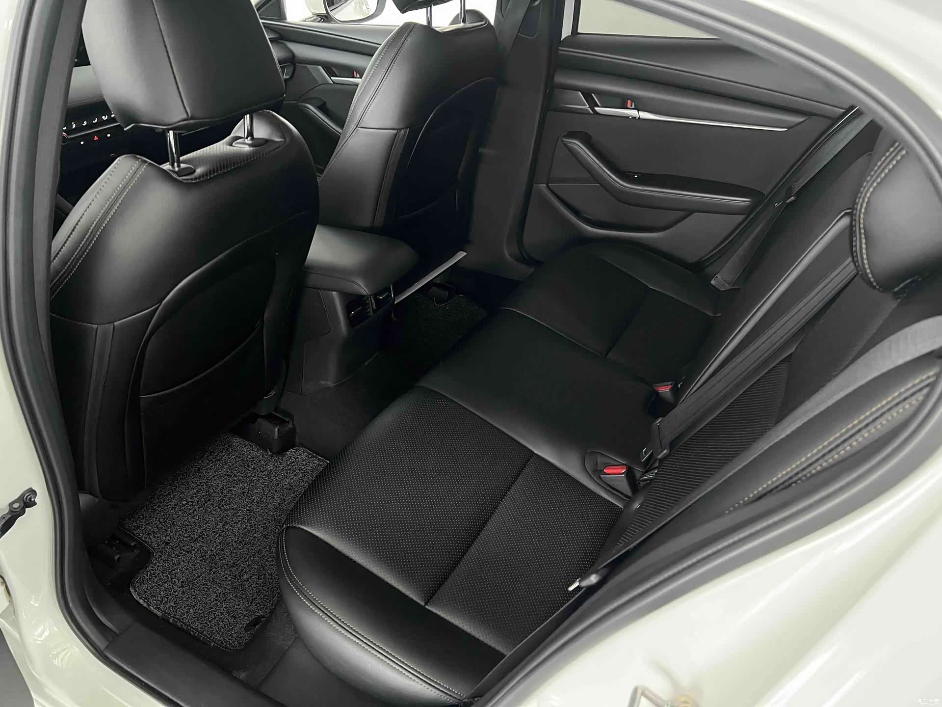 Mazda Mazda3, 2021 10