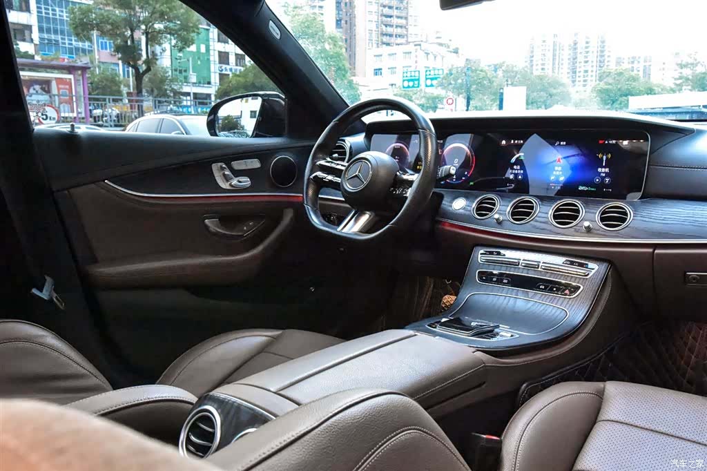 Mercedes-Benz E-Class, 2022 10