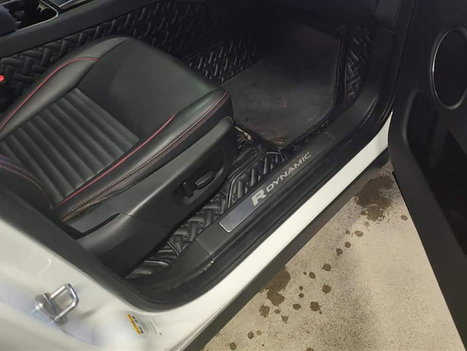 Land Rover Discover sports