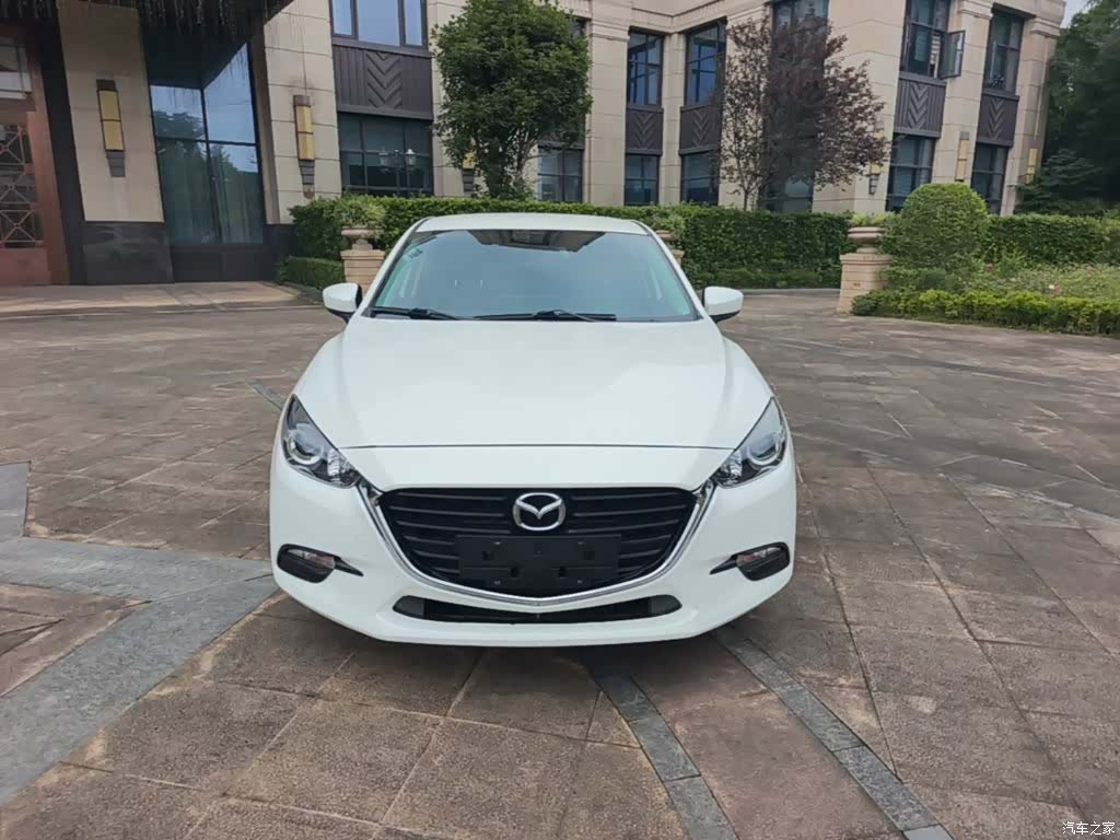 Mazda Mazda3, 2018 3