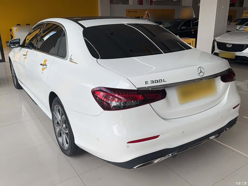 Mercedes-Benz E-Class, 2023 10