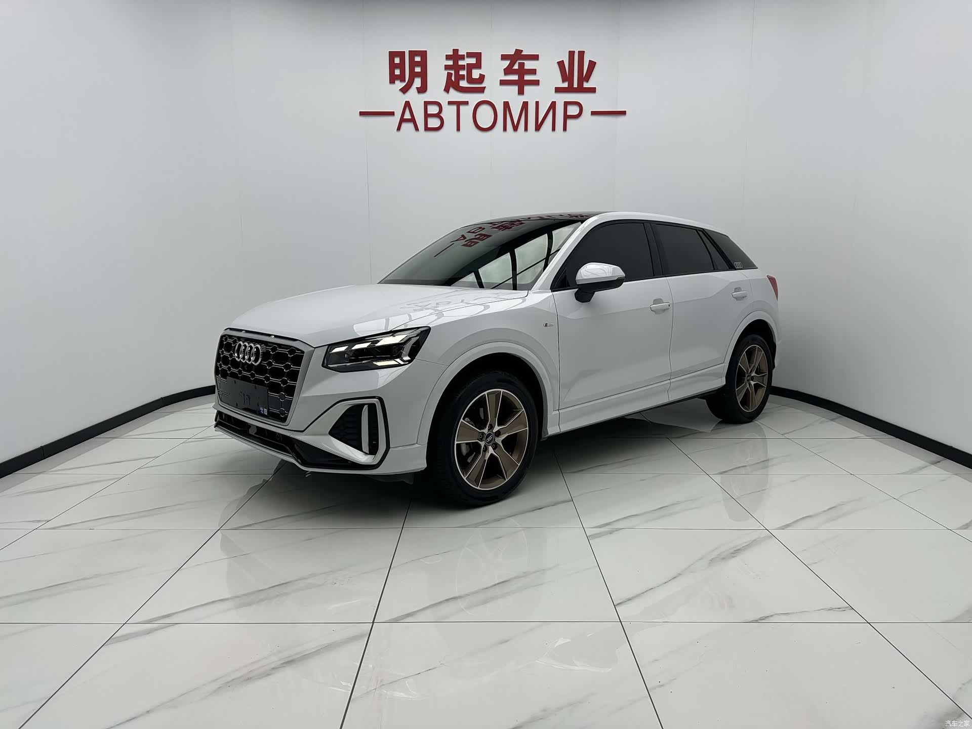 Audi Q2L, 2022 1