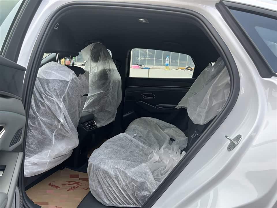 BYD Qin L