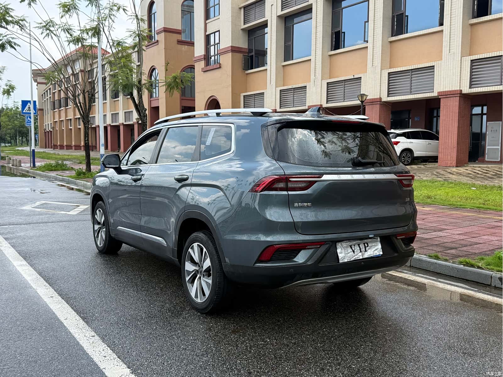 Geely Haoyue, 2021 9