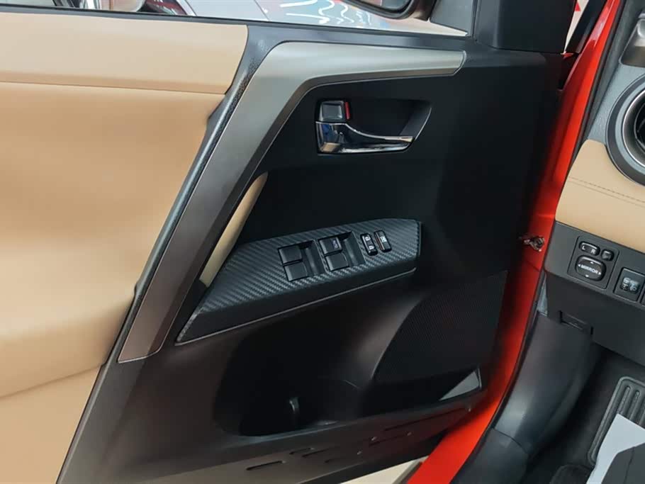 Toyota RAV4 Rongfang