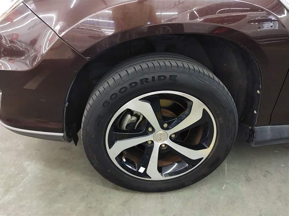 BYD S7
