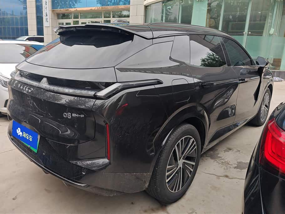 Lynk & Co 08 EM-P
