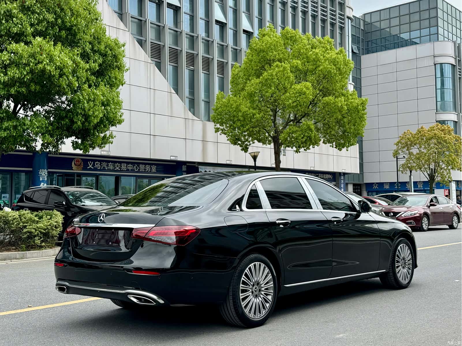 Mercedes-Benz E-Class, 2022 16