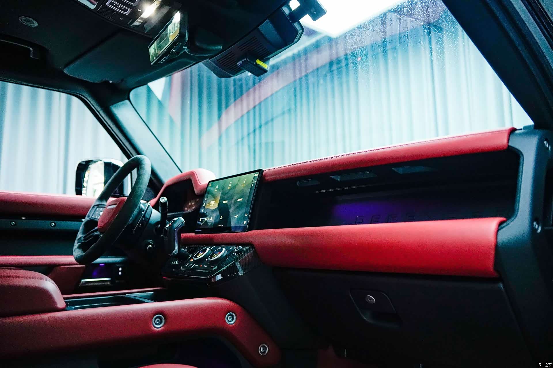 Land Rover Defender, 2023 13
