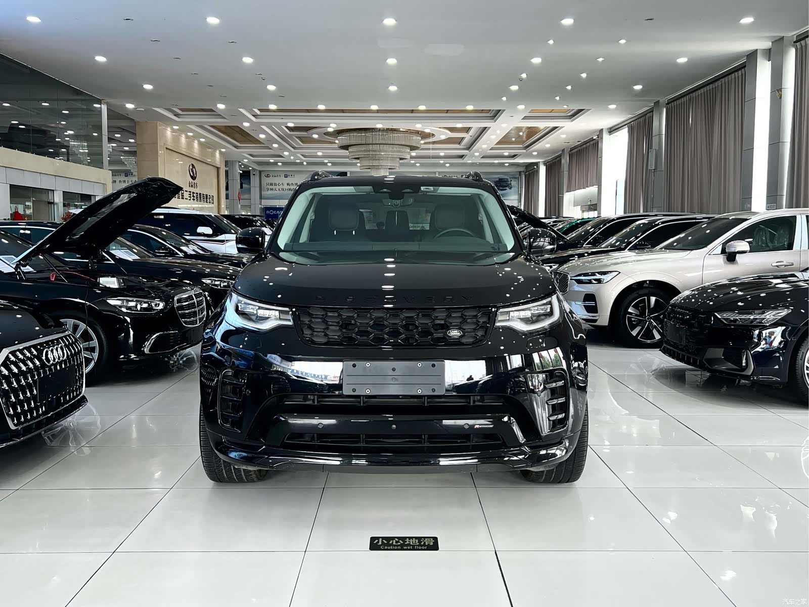 Land Rover Discovery, 2023 3