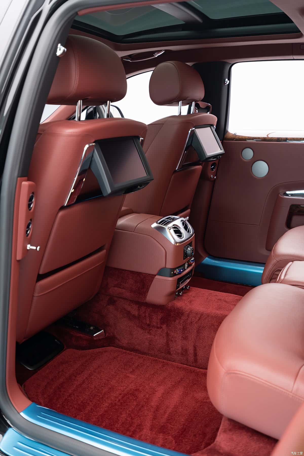 Rolls-Royce Ghost, 2015 10