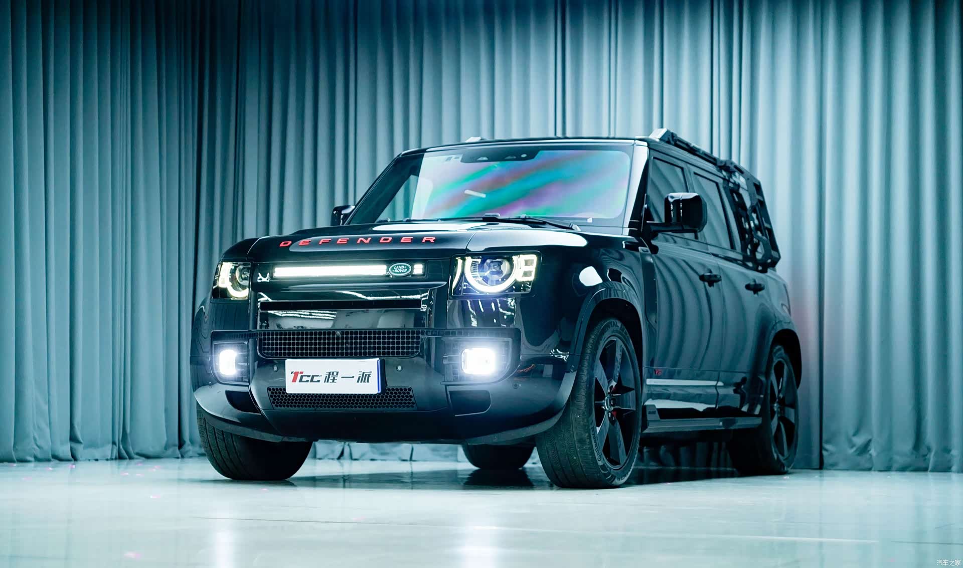 Land Rover Defender, 2023 3