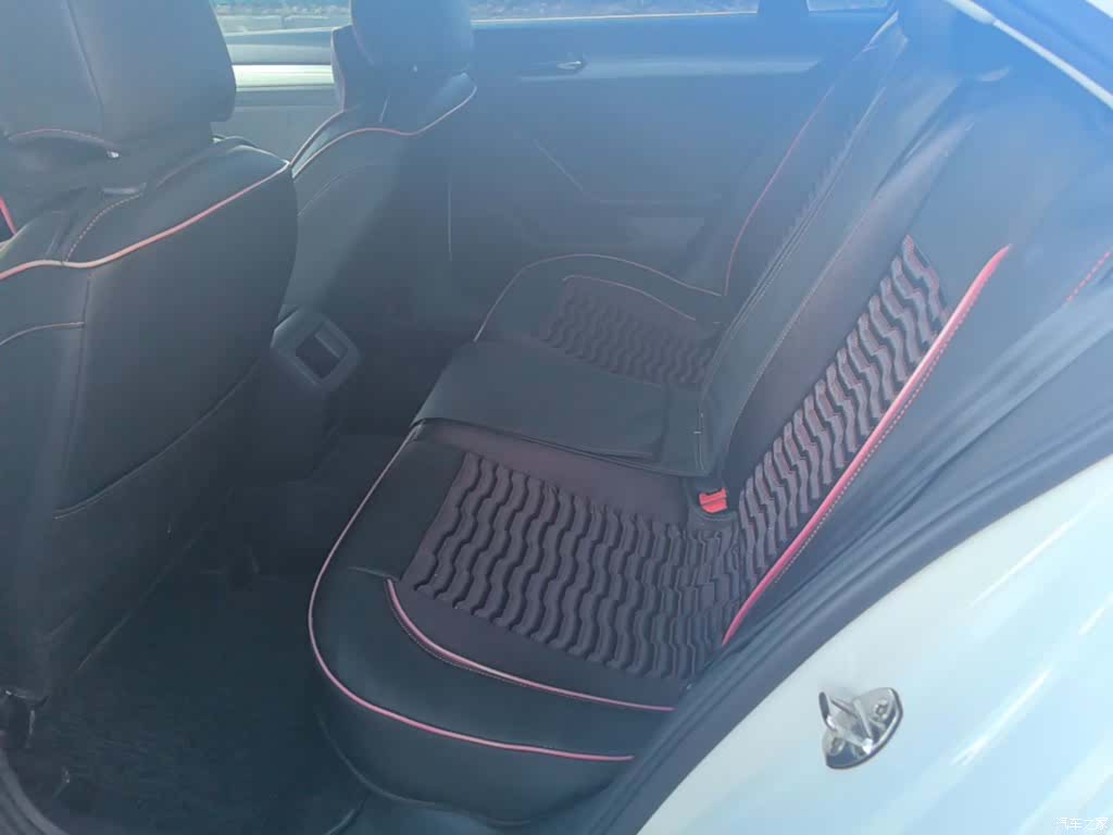 Volkswagen Lamando, 2018 17