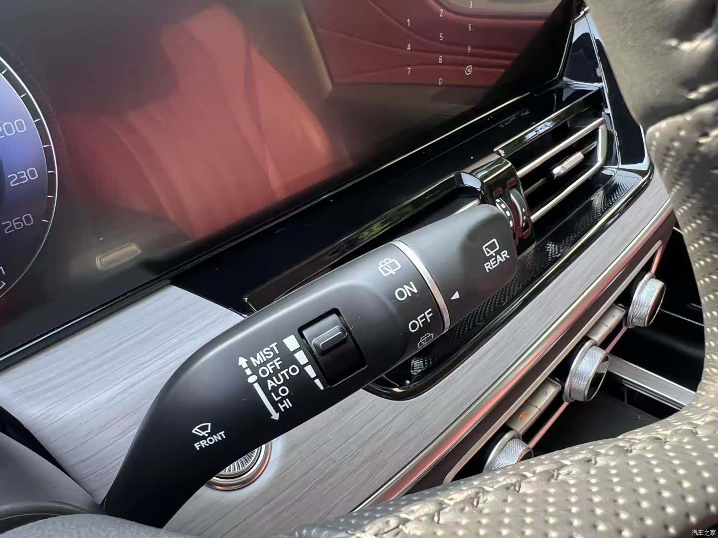 Hongqi HS5, 2024 15