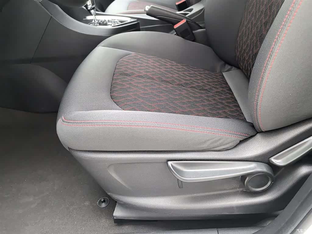 DongFeng AX5, 2017 20