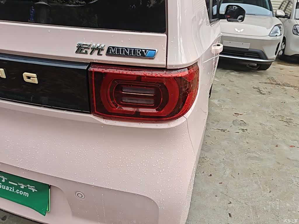 Wuling MINIEV, 2022 8