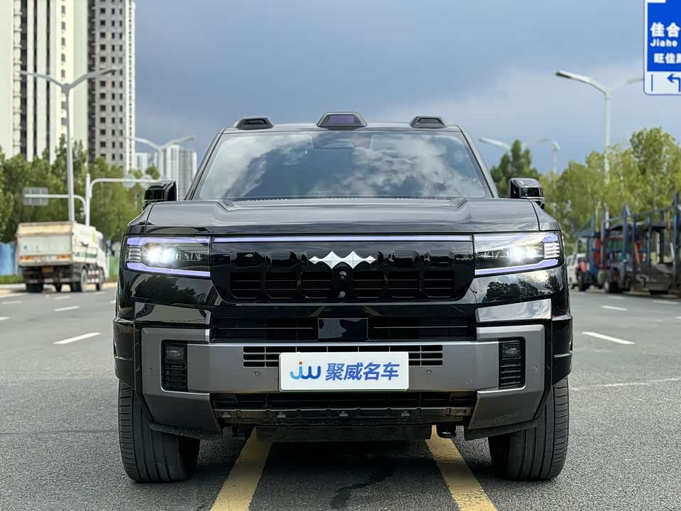 BYD Leopard 8