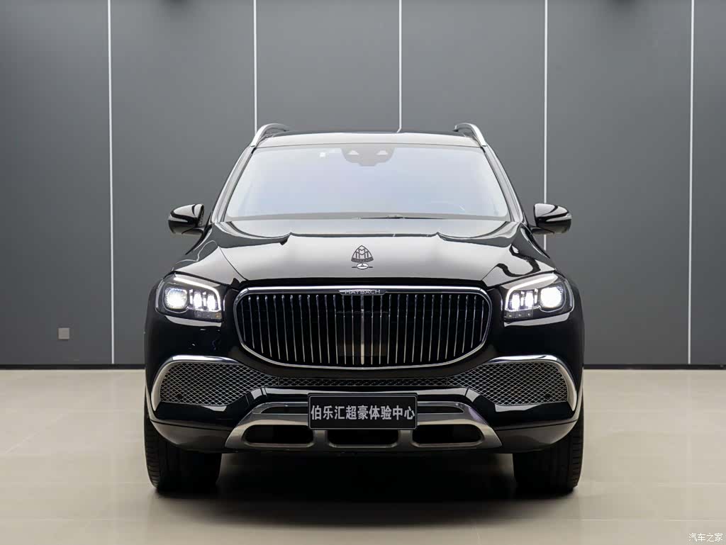 Maybach GLS, 2022 2