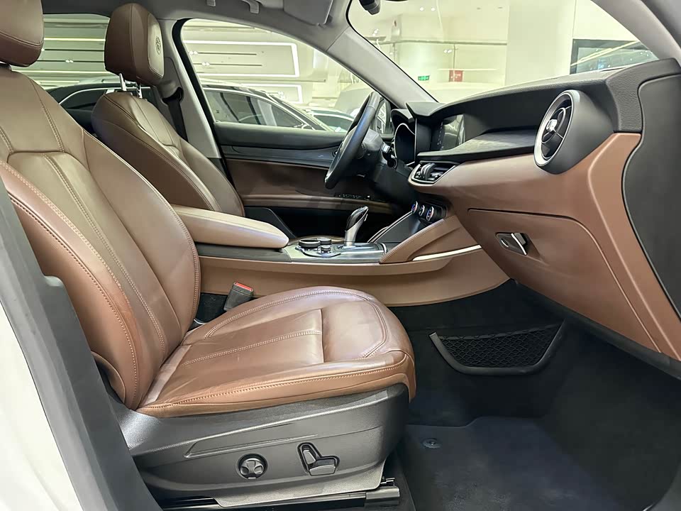 Alfa Romeo Stelvio Alfa Romeo Stelvio