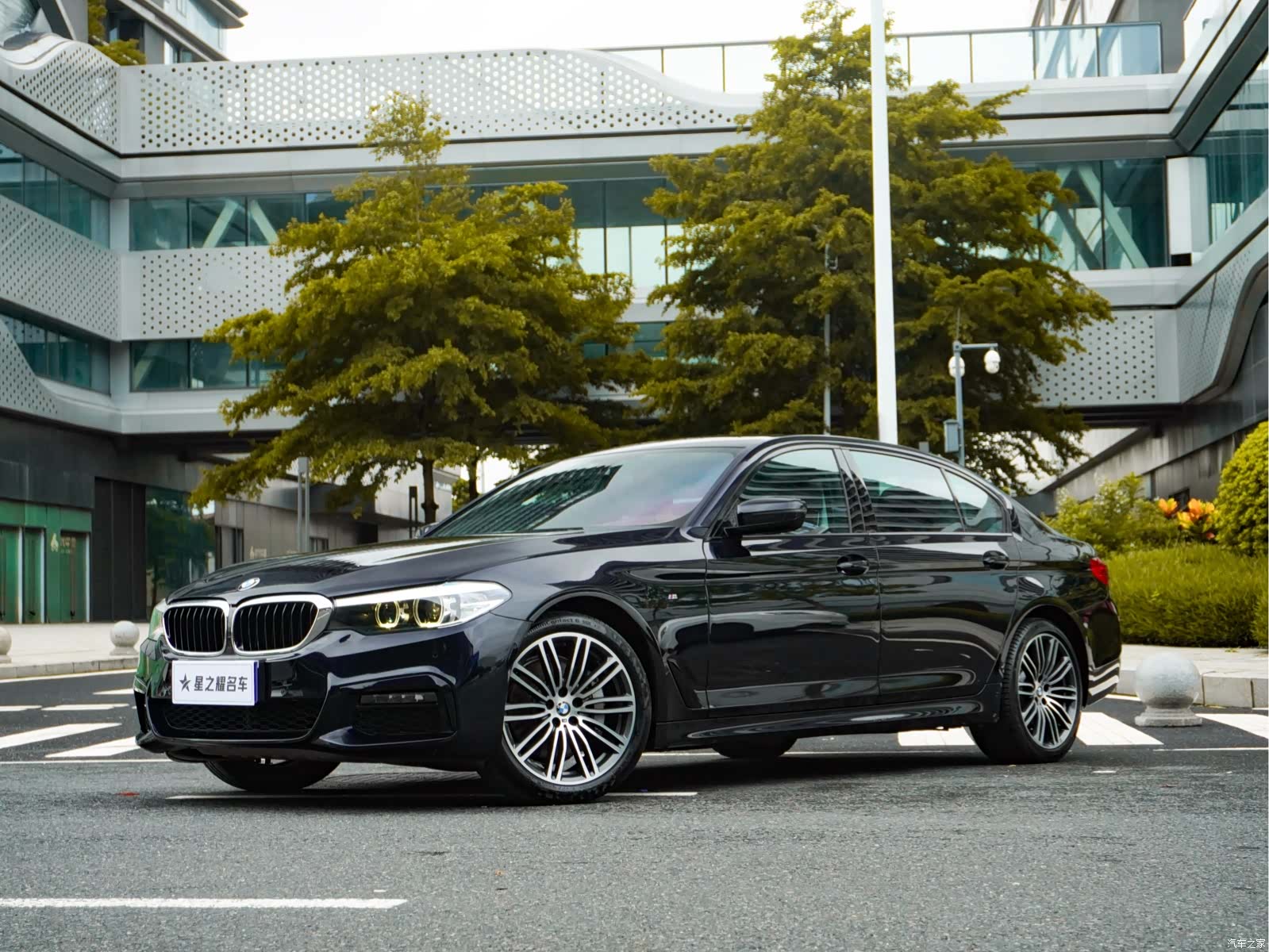 BMW 5 Series, 2019 1