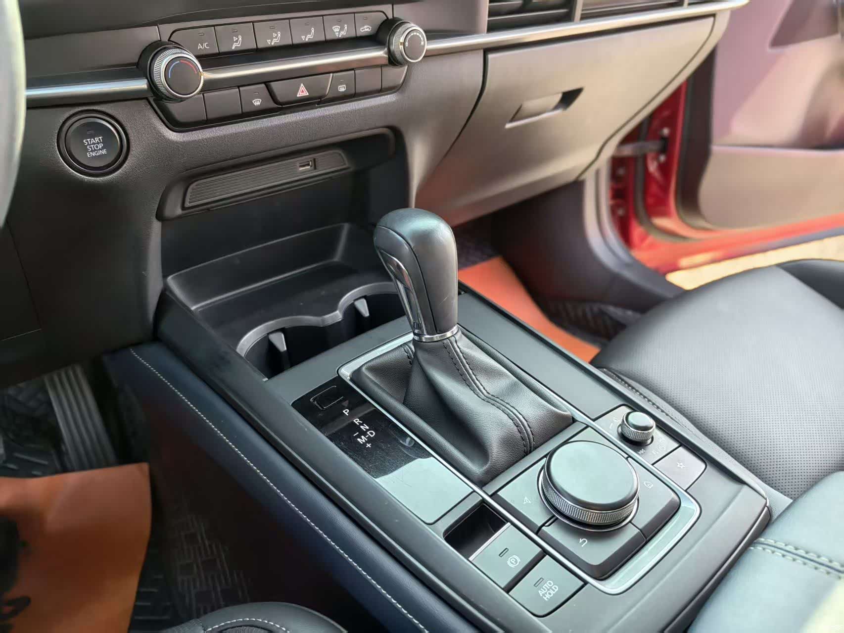 Mazda CX-30, 2022 15
